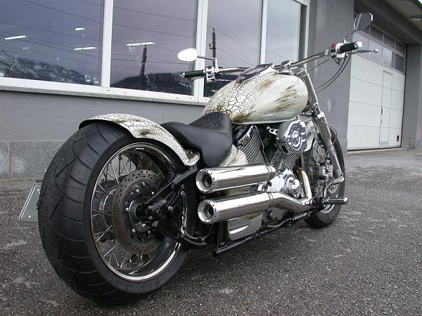 Yamaha XVS 1100 Drag Star White Power